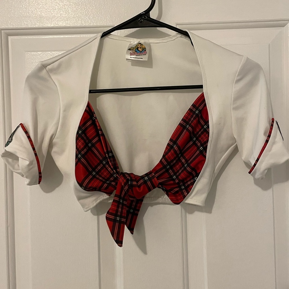 TILTED KILT restaurant uniform top